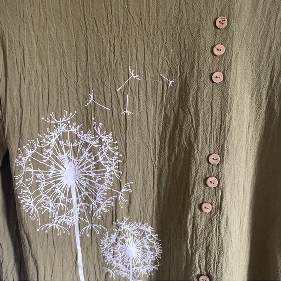 PURPLE TEXTURED DANDELION SHORT SLEEVE BUTTON FRONT TOP - Picture 2 of 8